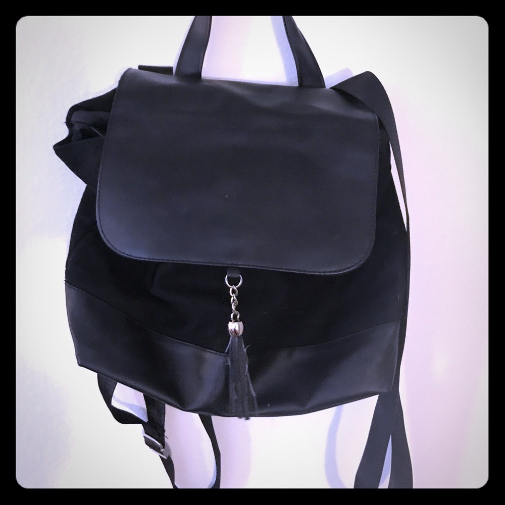 DSW BACKPACK